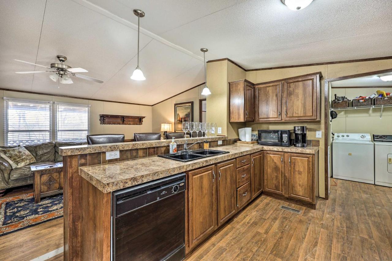 Ozark Mountain Cabin Rental On 300-Acre Ranch Exterior photo